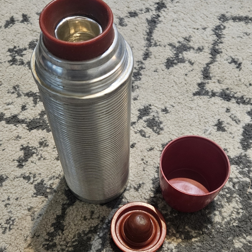 Vintage THERMOS BRAND Ribbed Aluminum Vacuum Bottle Model No. 2284 Made In USA